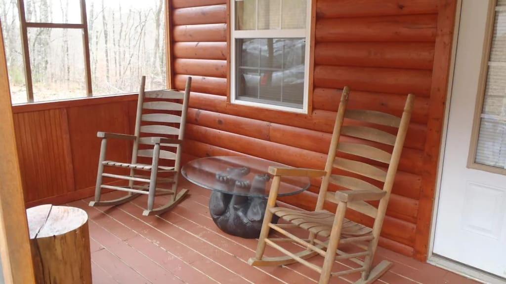 Gas Fireplace, Firepit, And Cedar Adirondack Chair Spencer Extérieur photo