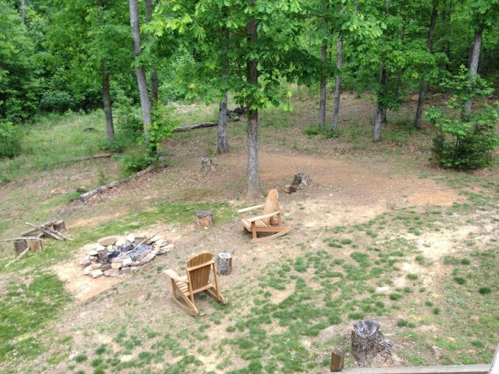 Gas Fireplace, Firepit, And Cedar Adirondack Chair Spencer Extérieur photo