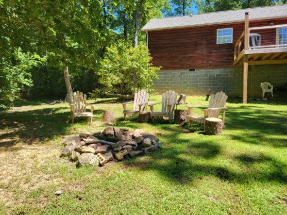 Gas Fireplace, Firepit, And Cedar Adirondack Chair Spencer Extérieur photo